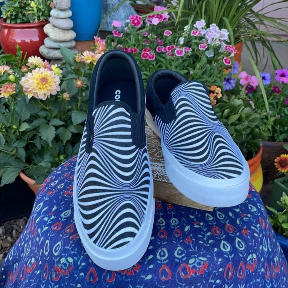 New Trippy Two Tone Psychedelic Converse One Star Slip On Sneakers - Picture 5 of 14